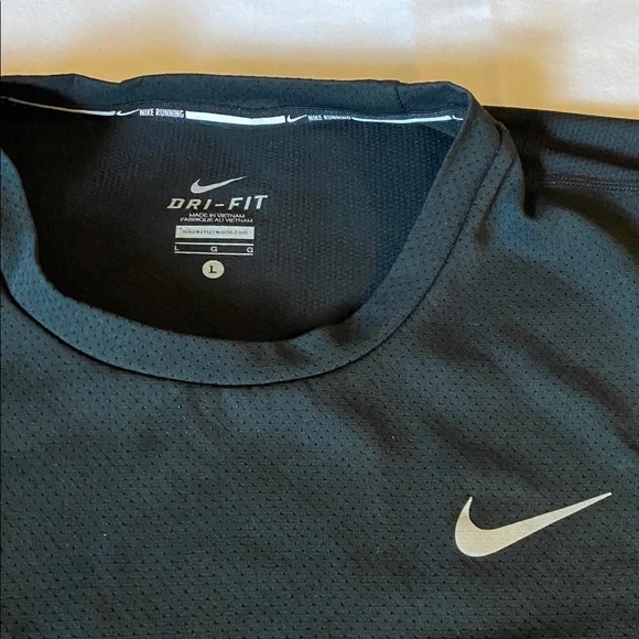 Nike Black Long Sleeve Dri-FIT Shirt - Picture 2 of 9